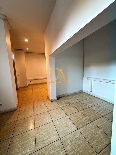 Ion Mihalache Spatiu Comercial de Inchiriat